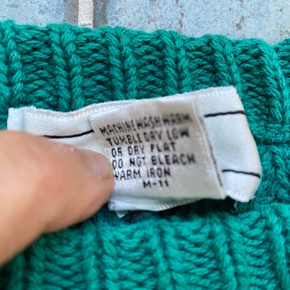 90's Gap Cozy Cotton/Ramie Boxy Unisex Sweater - Picture 5 of 8